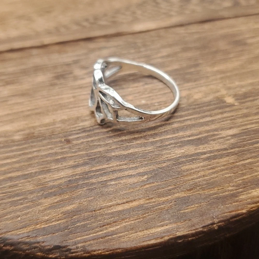 R167 bumble bee 🐝  ring sterling 925‎ Size 8.5